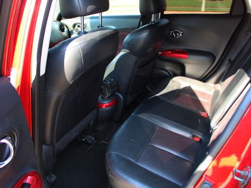 Used 2013 Nissan Juke SL image 14