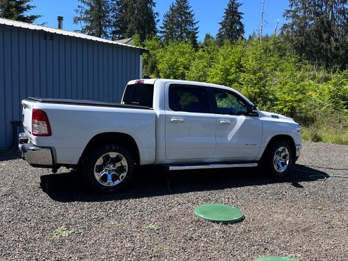 Used 2019 RAM 1500 Big Horn AWD/4WD image 2