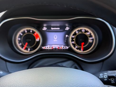 Used 2021 Jeep Cherokee Limited w/ Elite Package image 15