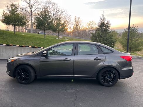 Used 2016 Ford Focus SE image 8