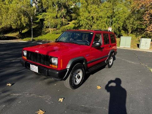 Used 1998 Jeep Cherokee Sport image 8