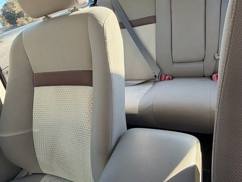 Used 2012 Toyota Camry SE image 16