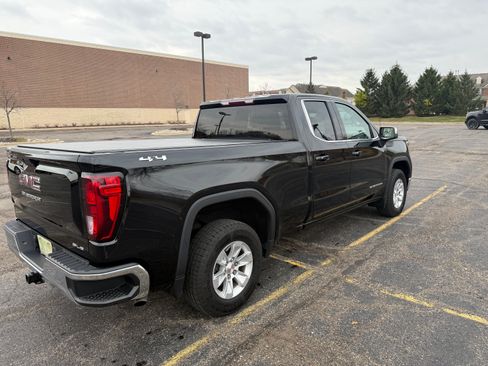 Used 2021 GMC Sierra 1500 SLE image 4