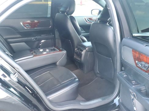 Used 2019 Lincoln Continental w/ Equipment Group 500A image 8