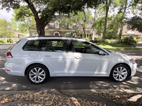 Used 2019 Volkswagen Golf SE FWD image 9