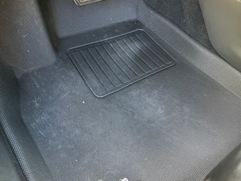 Used 2016 Tesla Model S 90D image 23