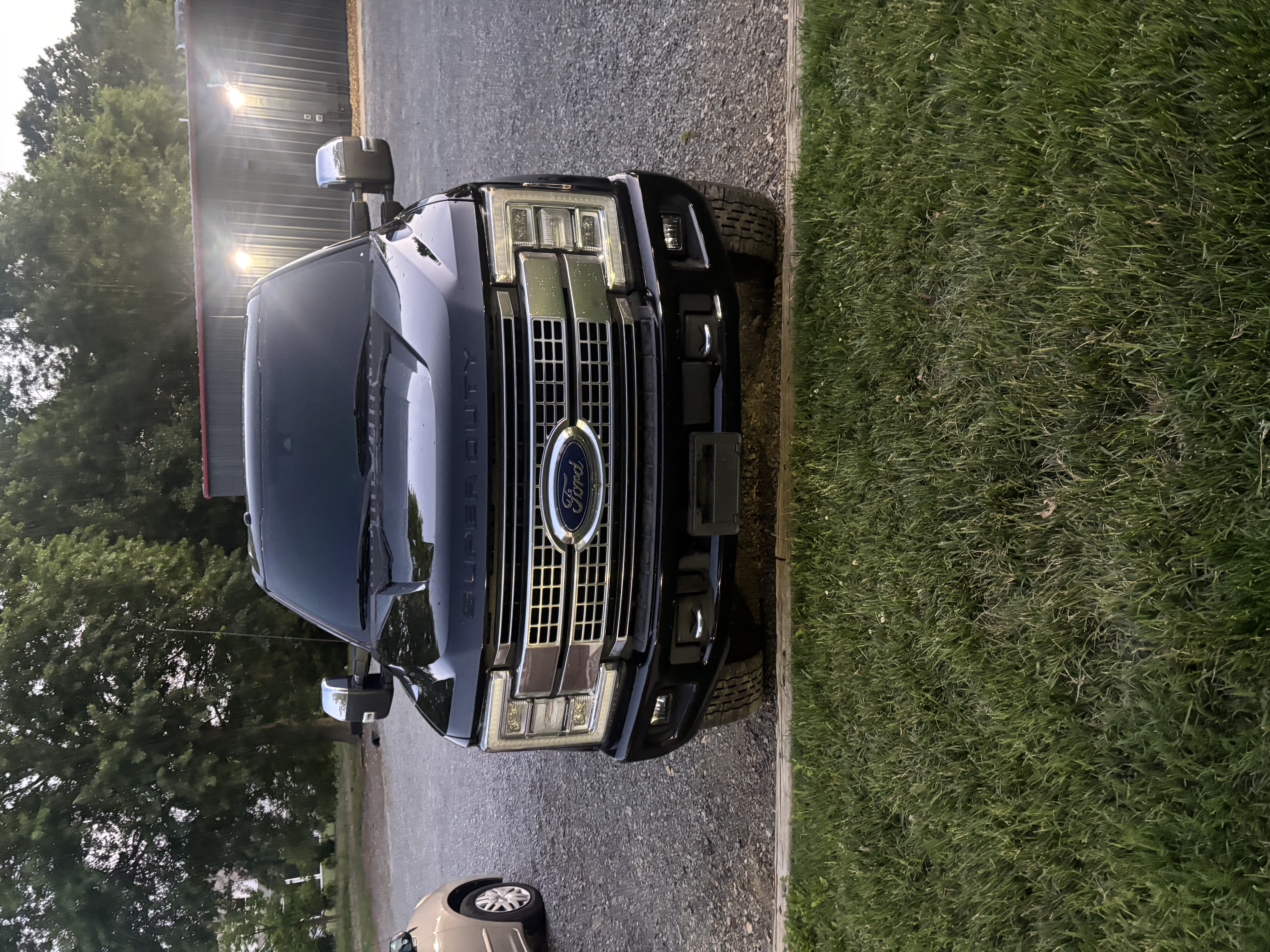 Used 2017 Ford F350 Platinum w/ Platinum Ultimate Package AWD/4WD image 2