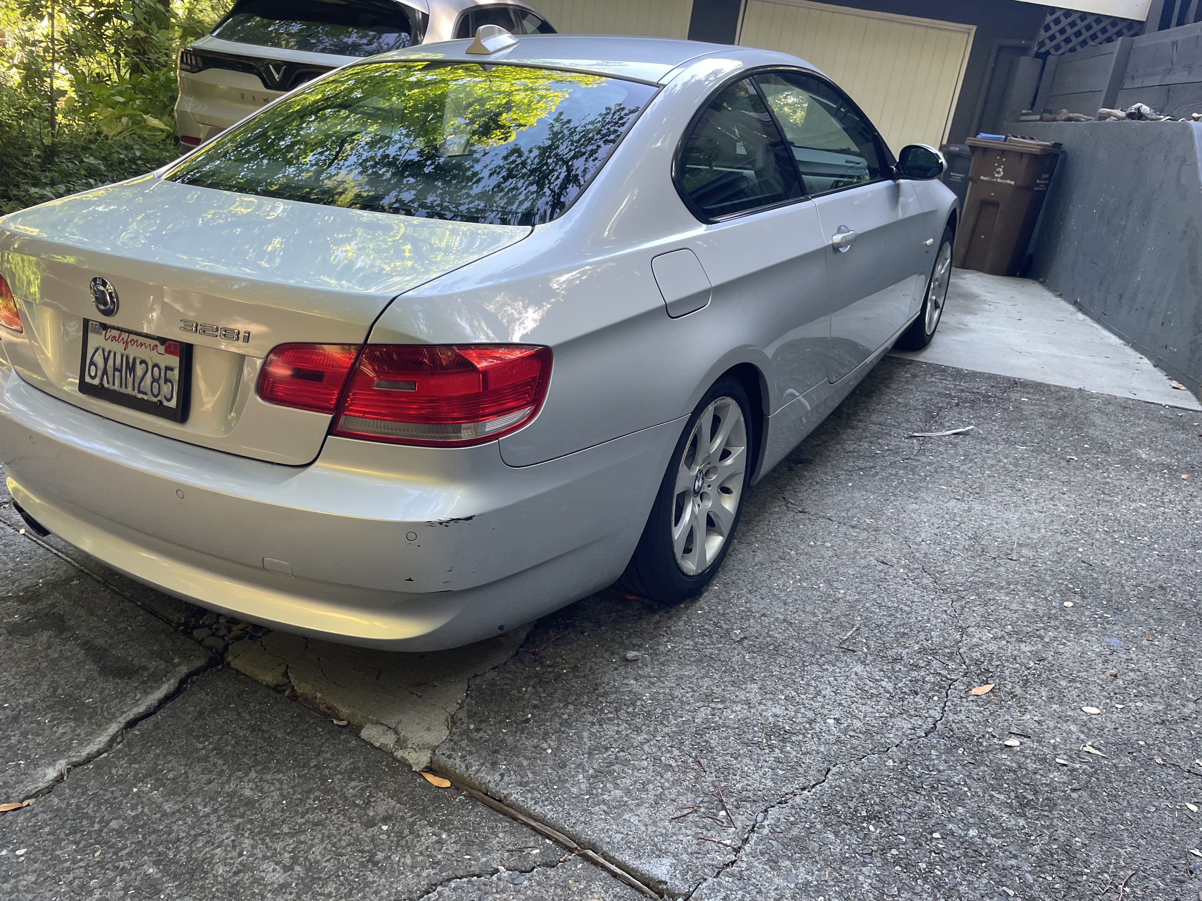 Used 2009 BMW 328i xDrive Coupe AWD/4WD image 11