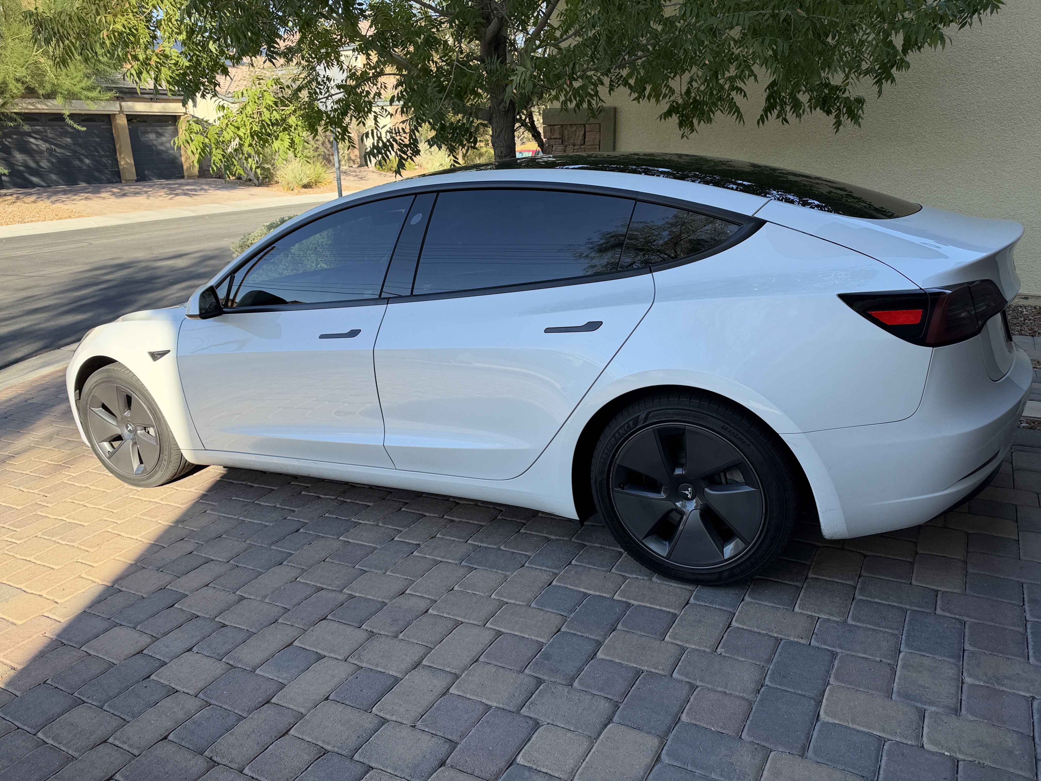 Used 2023 Tesla Model 3 Standard Range RWD image 2