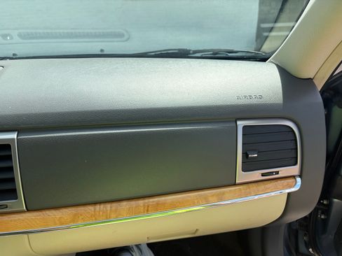 Used 2012 Lincoln MKZ FWD image 21