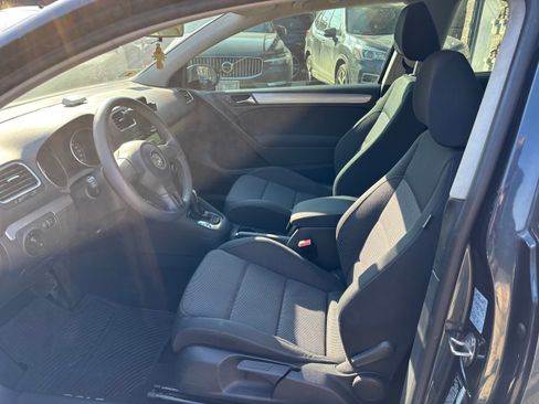 Used 2013 Volkswagen Golf 2-Door FWD image 9