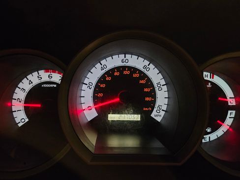 Used 2013 Toyota Tacoma PreRunner w/ SR5 Pkg image 4