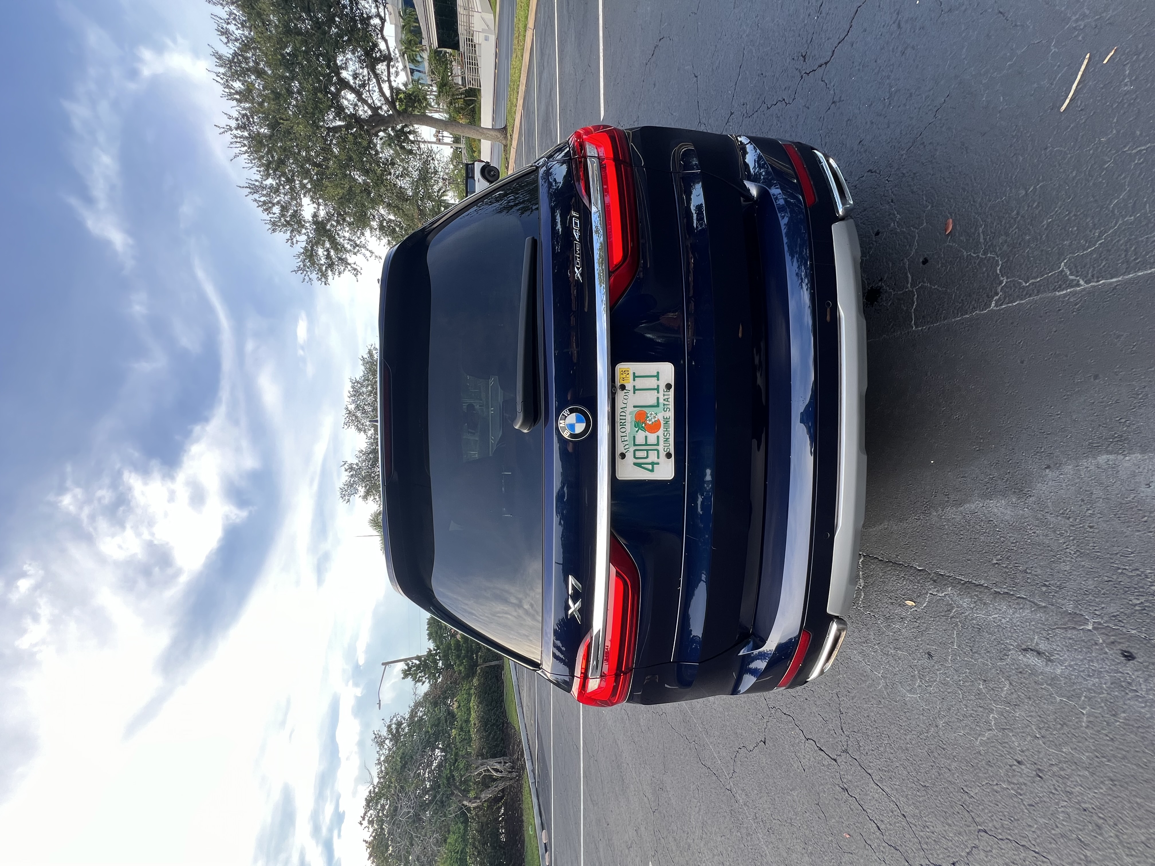 Used 2021 BMW X7 xDrive40i w/ Premium Package 2 AWD/4WD image 4