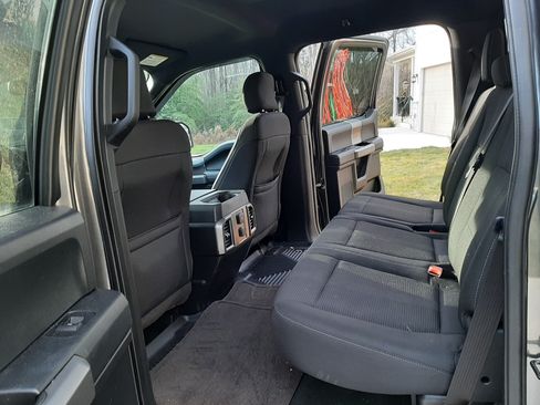 Used 2015 Ford F150 XLT w/ Equipment Group 302A Luxury image 17