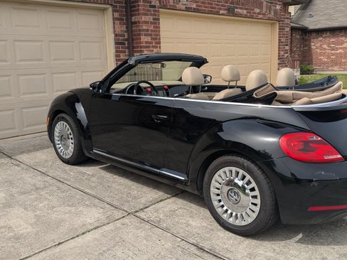 Used 2013 Volkswagen Beetle 2.5 image 11