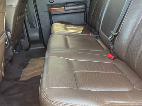 Used 2015 Ford F250 King Ranch w/ King Ranch w/Chrome Package image 4