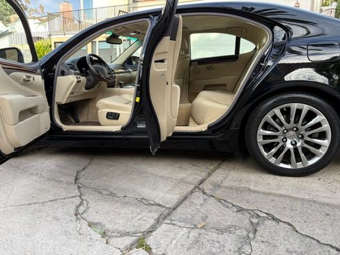 Used 2017 Lexus LS 460 w/ Comfort Package RWD image 9