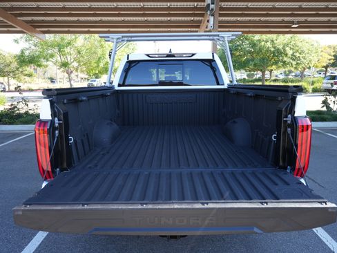 Used 2022 Toyota Tundra SR5 w/ SR5 Convenience Package image 11