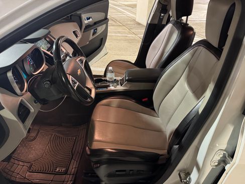 Used 2016 Chevrolet Equinox LTZ w/ Enhanced Convenience Package image 13