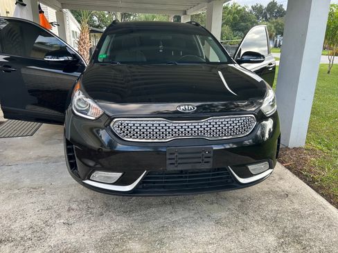 Used 2017 Kia Niro image 2