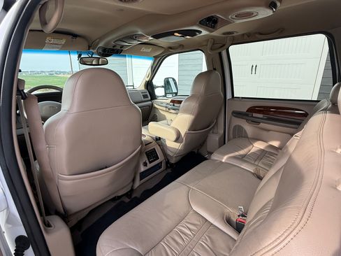 Used 2001 Ford Excursion Limited AWD/4WD image 11