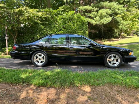 Used 1996 Chevrolet Impala SS image 4