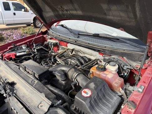 Used 2013 Ford F150 XLT w/ Mid Equipment Group image 17