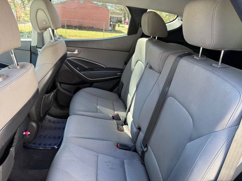 Used 2017 Hyundai Santa Fe Sport image 27