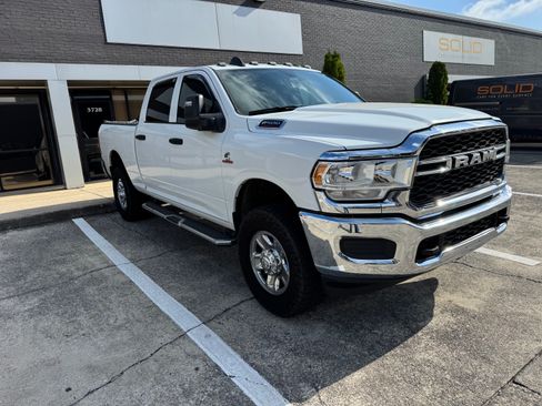 Used 2024 RAM 2500 Tradesman w/ Chrome Appearance Group image 5