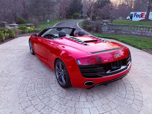 Used 2011 Audi R8 V10 image 9