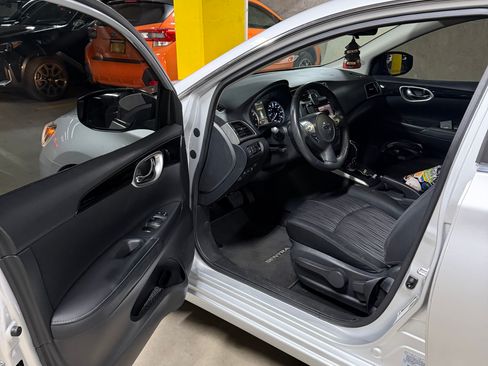 Used 2018 Nissan Sentra SV image 6