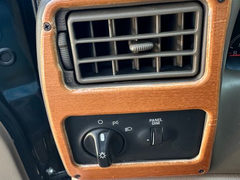 Used 1999 Ford F350 4x4 Crew Cab Super Duty image 16