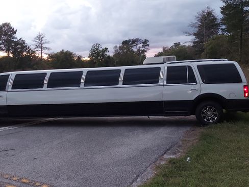 Used 1999 Lincoln Navigator 2WD image 11