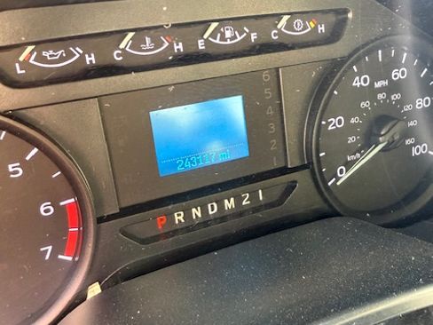 Used 2018 Ford F250 XL w/ XL Value Package image 9