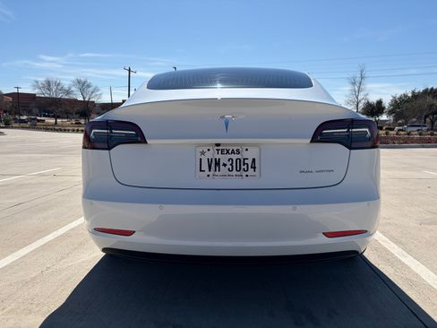 Used 2018 Tesla Model 3 Long Range image 10