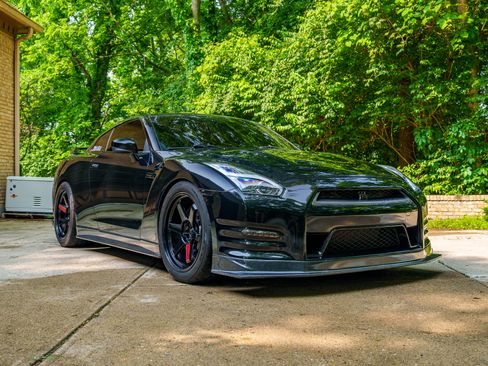 Used 2013 Nissan GT-R Premium image 4