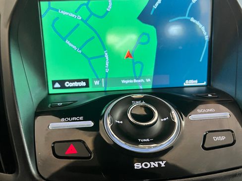 Used 2017 Ford Escape Titanium FWD image 19