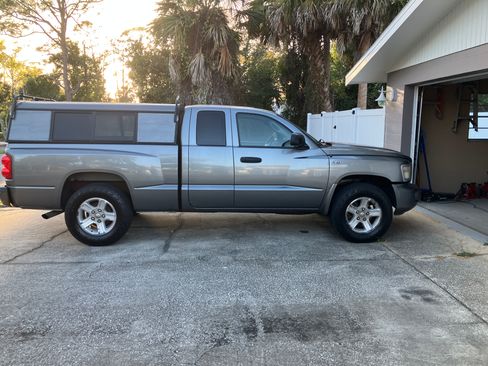 Used 2010 Dodge Dakota Big Horn w/ Extra Security Group image 1