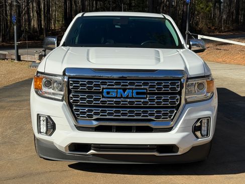 Used 2021 GMC Canyon Denali image 2