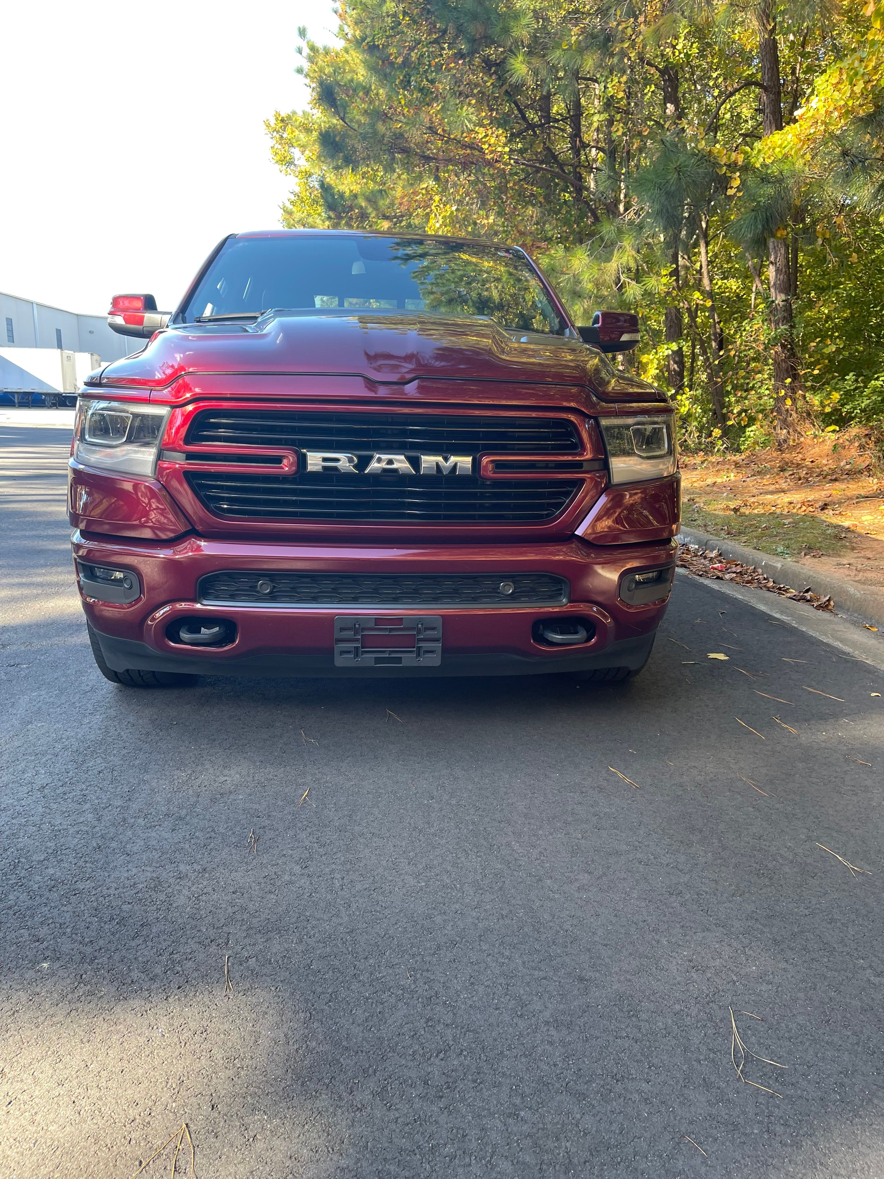 Used 2019 RAM 1500 Laramie w/ Sport Appearance Package AWD/4WD image 5