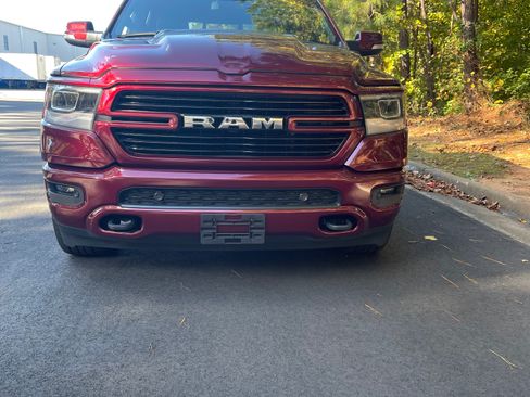 Used 2019 RAM 1500 Laramie w/ Sport Appearance Package image 5