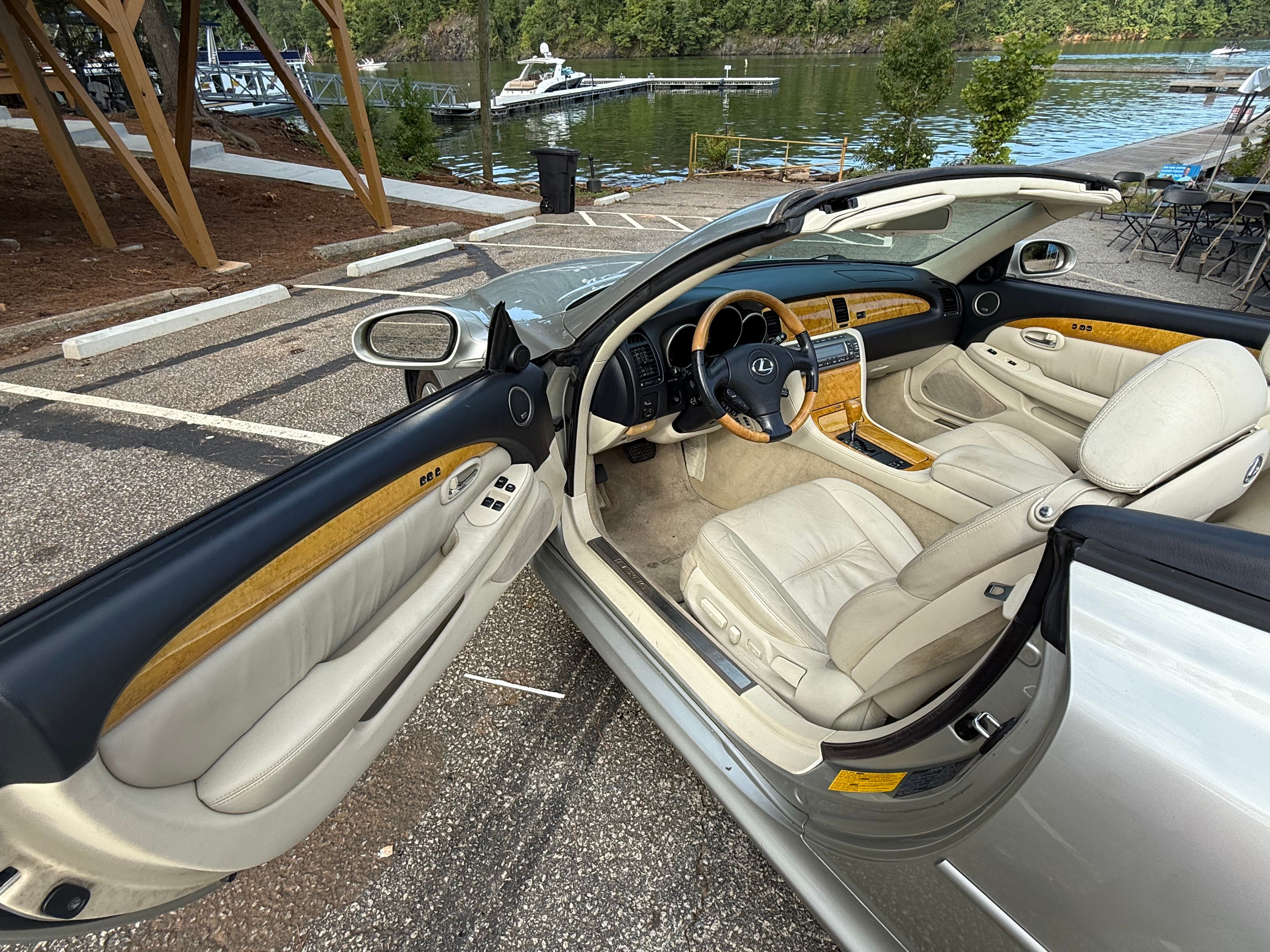 Used 2002 Lexus SC 430 Convertible RWD image 4