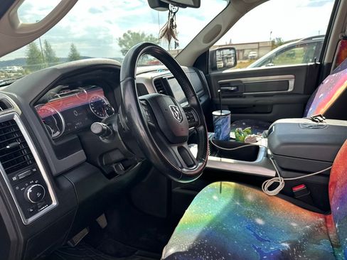 Used 2019 RAM 1500 Classic SLT w/ Luxury Group image 12