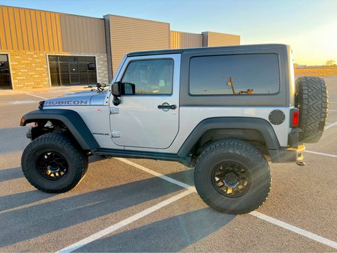Used 2015 Jeep Wrangler Rubicon image 10