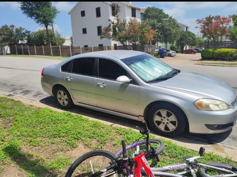 Used 2011 Chevrolet Impala LT FWD image 5