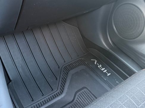 Used 2025 Honda HR-V Sport image 14