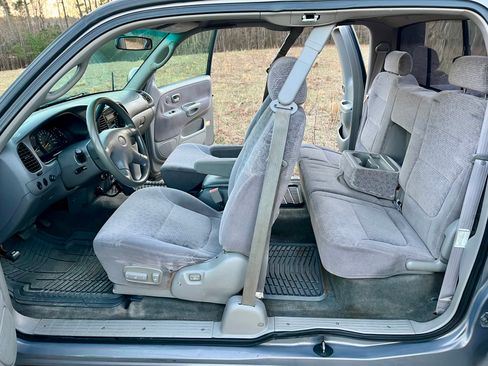 Used 2001 Toyota Tundra Limited image 11