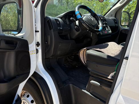 Used 2021 RAM ProMaster 2500 FWD image 9