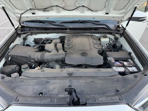 Used 2014 Toyota 4Runner Limited image 21