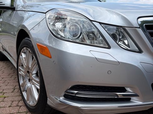 Used 2013 Mercedes-Benz E 350 4MATIC Sedan image 4